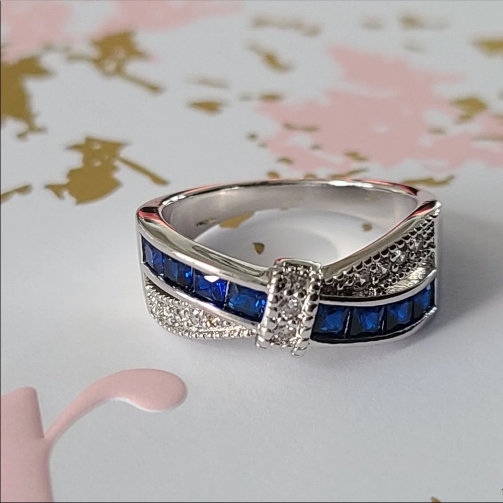 blue sapphire bow ring